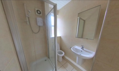 Shower Room at 309A Ecclesall Road
